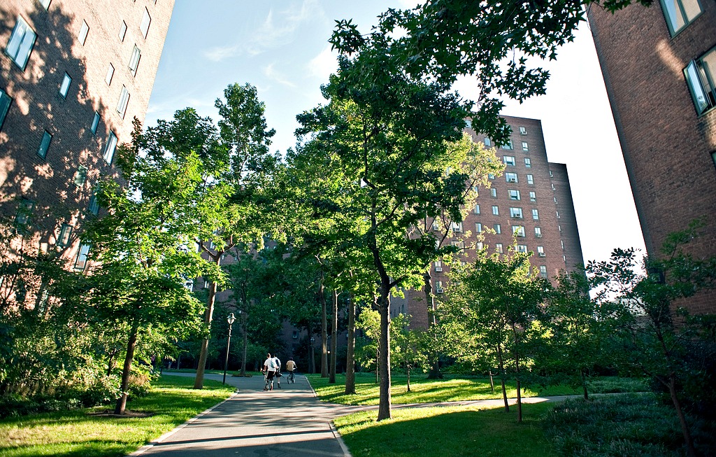 China Life Insurance invests 2 bln with Starwood Capital