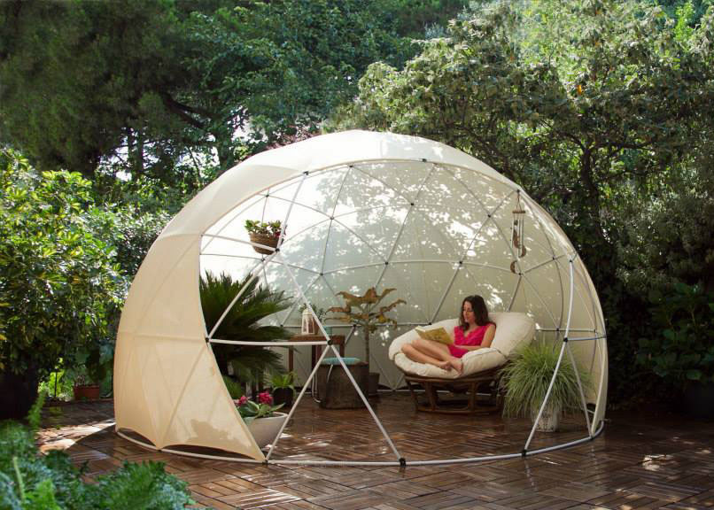 Add This Awesome AllSeason Garden Igloo to Your Outdoor Oasis 6sqft