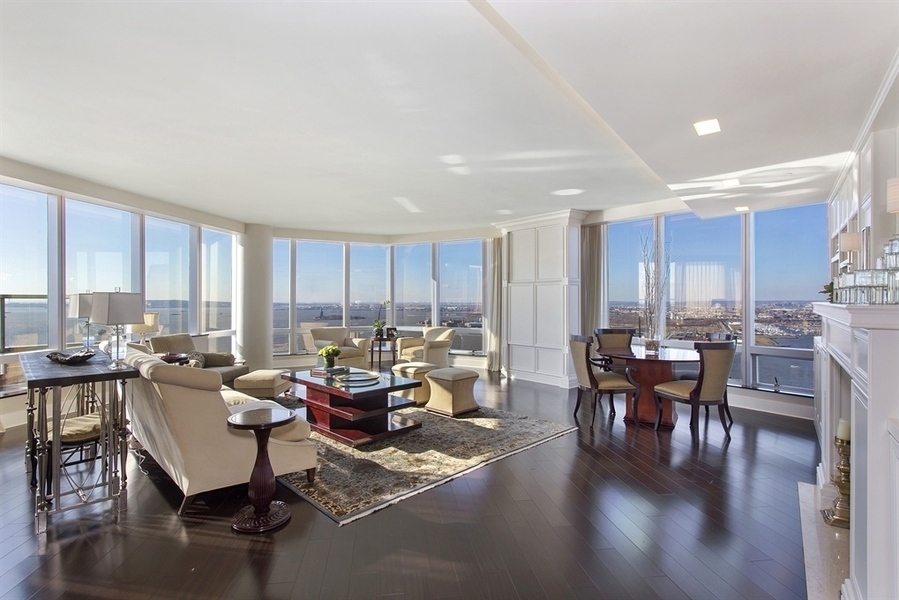 Combined RitzCarlton Condos Look to Set Record With 118.5 Million