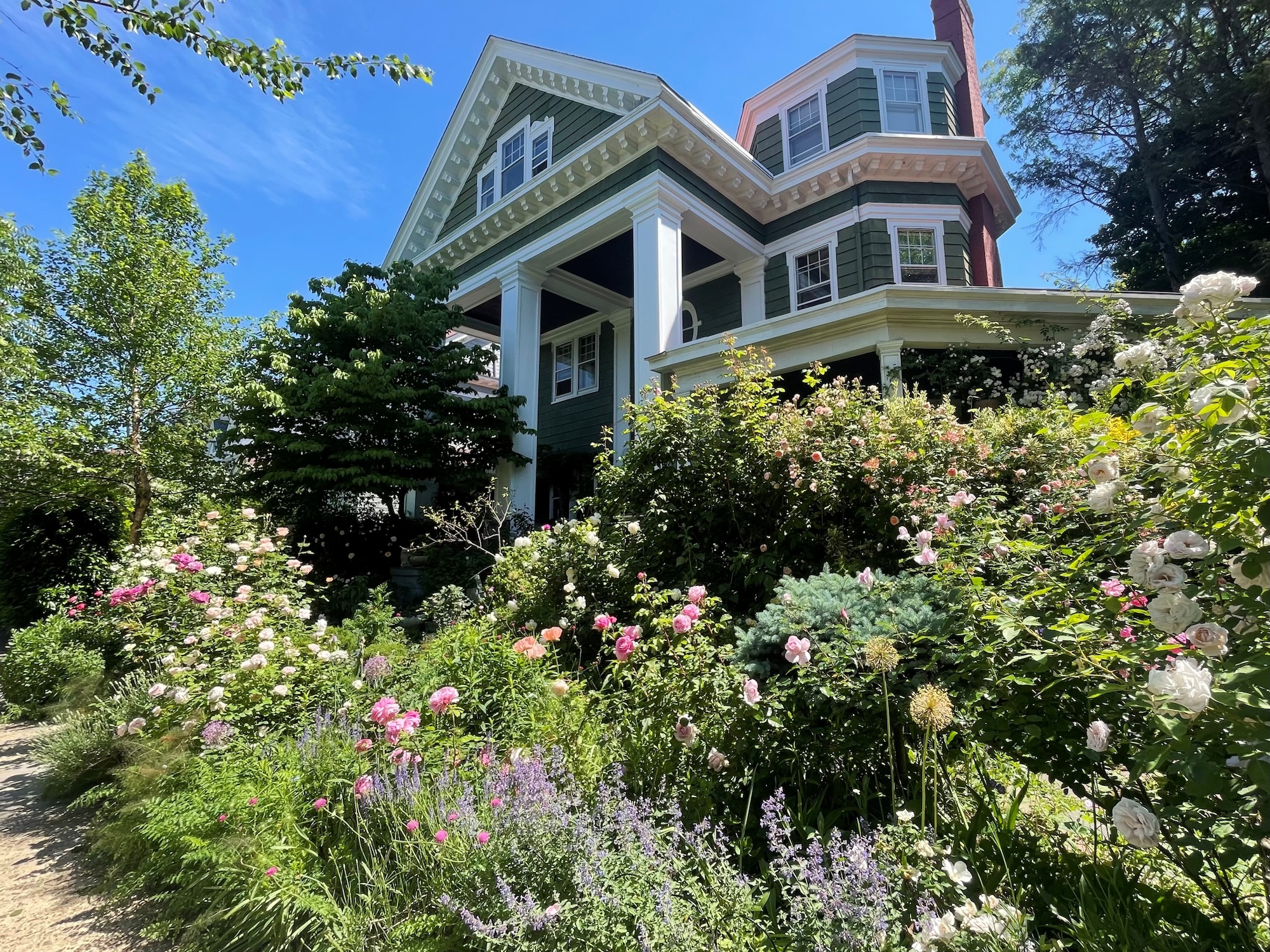 This $4M Flatbush townhouse stays true to its Victorian roots