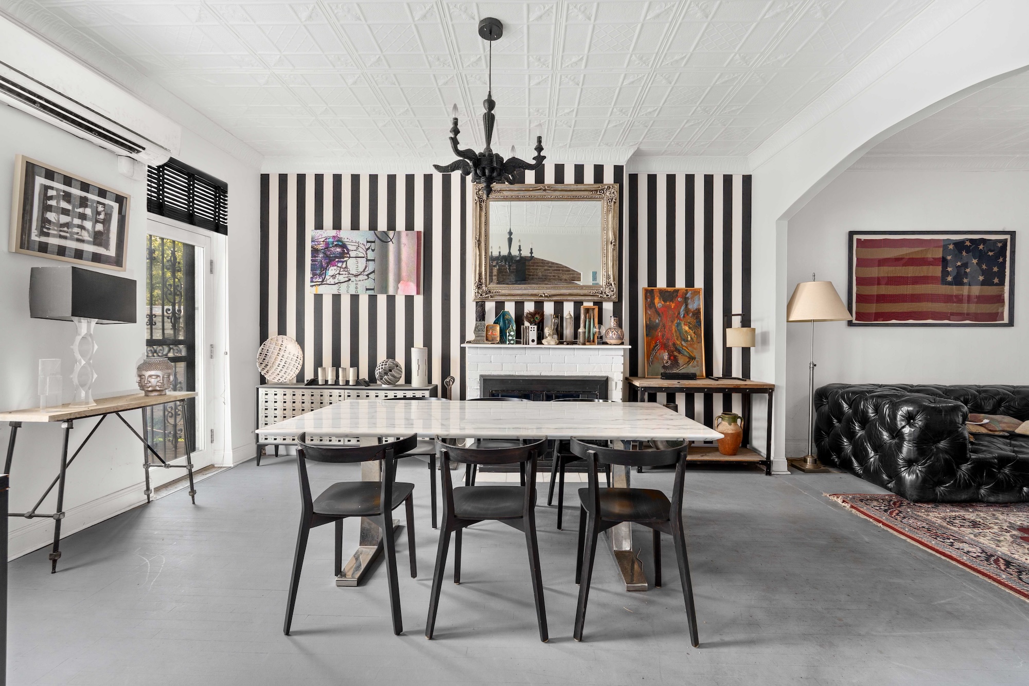 $1.25M two-family Williamsburg townhouse has lots of options for less than a condo