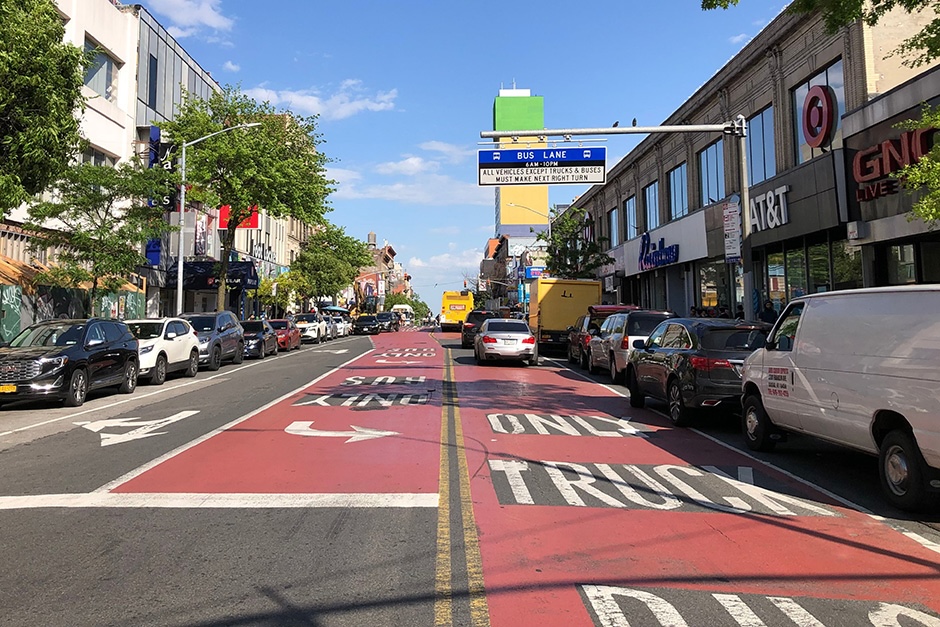 City begins construction on first busway in the Bronx