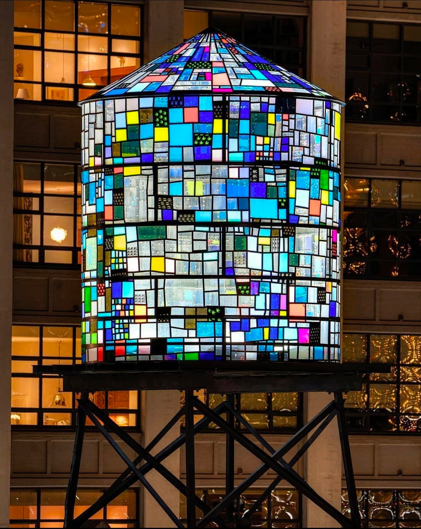Operable Artwork Tom Fruin's iconic water tower sculpture in Brooklyn Bridge Park to be ...